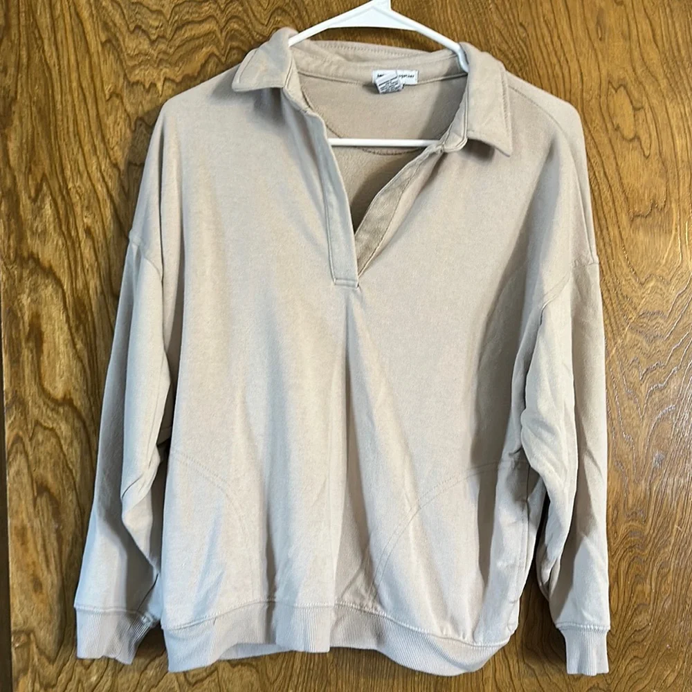 Beige Collared Pullover - Picture 1 of 2